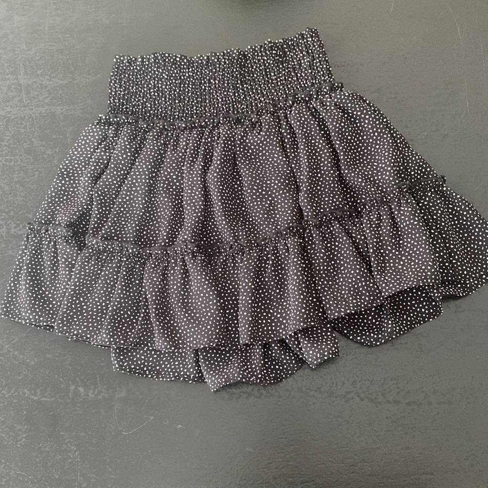 NWOT Black polka dotted altered state skirt, never worn, size medium